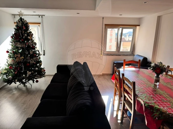 Apartamento T3 para Venda em Carregado e Cadafais Foto 4