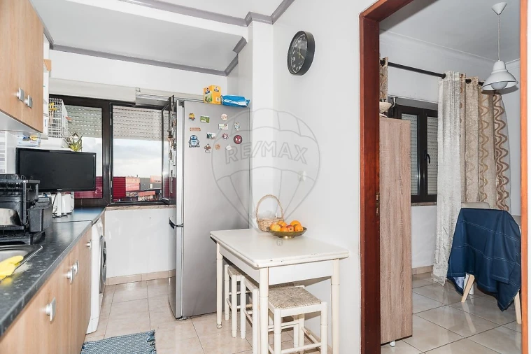 Apartamento T2 para Venda em Algueirão-Mem Martins Foto 9