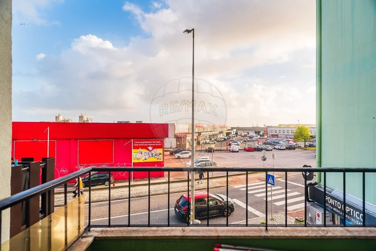 Apartamento T2 para Venda em Algueirão-Mem Martins Foto 14