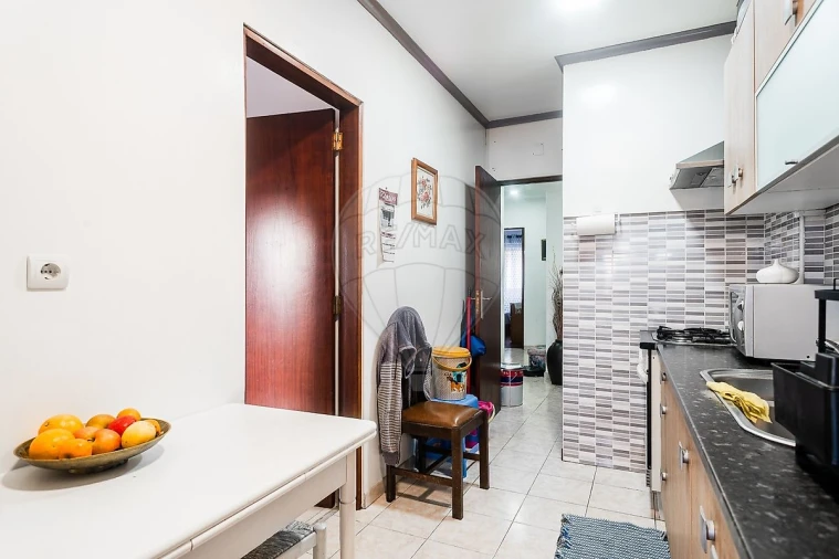 Apartamento T2 para Venda em Algueirão-Mem Martins Foto 7