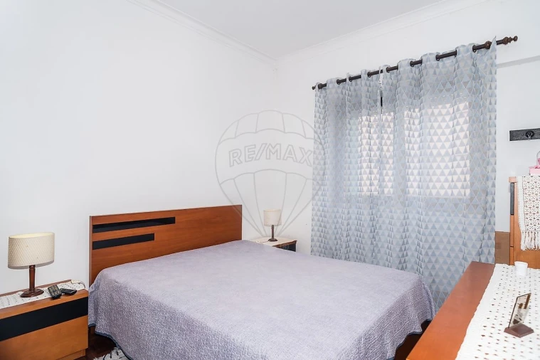 Apartamento T2 para Venda em Algueirão-Mem Martins Foto 6