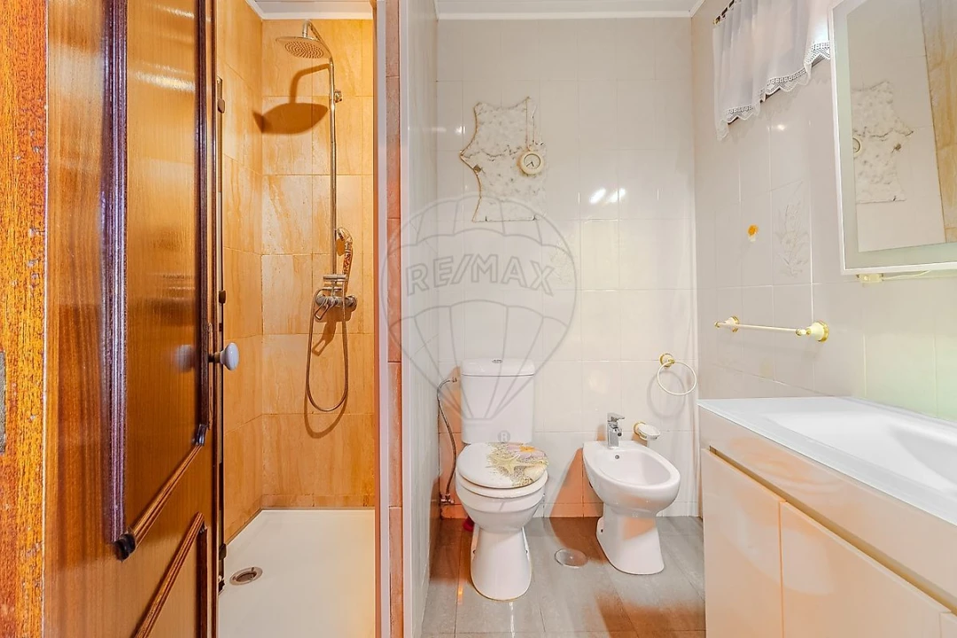 Moradia T3 para Venda em Escapães Foto 18