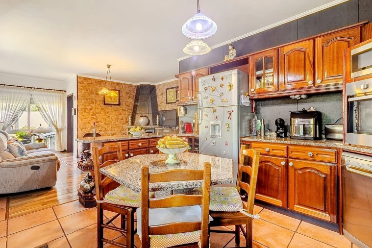 Moradia T3 para Venda em Escapães Foto 7