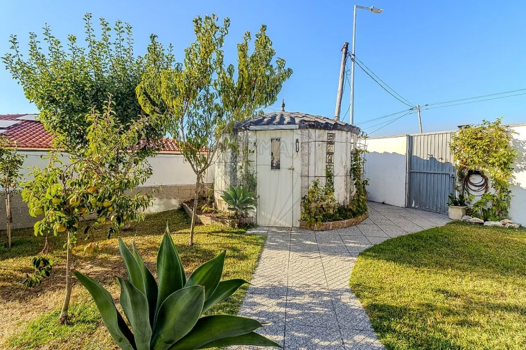 Moradia T3 para Venda em Escapães Foto 33