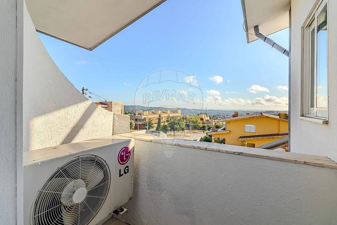 Moradia T3 para Venda em Escapães Foto 30