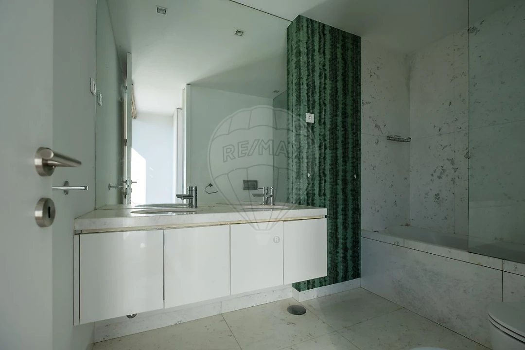 Moradia T3 para Venda em Água Longa Foto 24