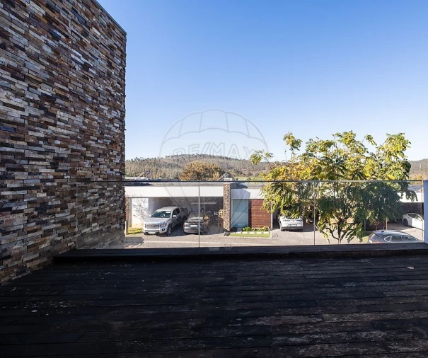 Moradia T3 para Venda em Água Longa Foto 27