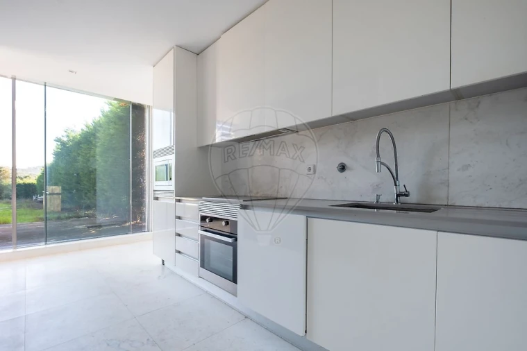 Moradia T3 para Venda em Água Longa Foto 13