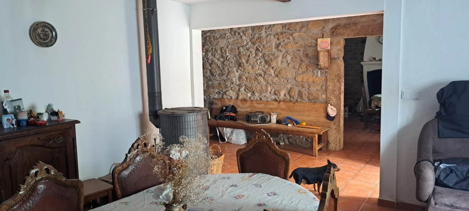 Moradia T5 para Venda em Urros Foto 3