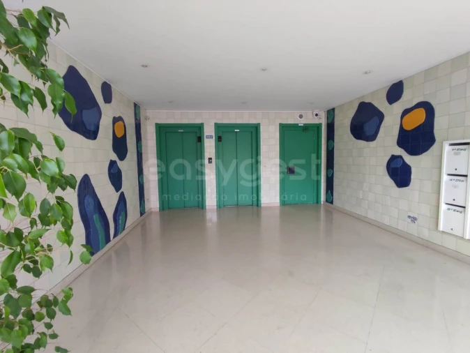 Garagem para Venda em São Domingos de Benfica Foto 18