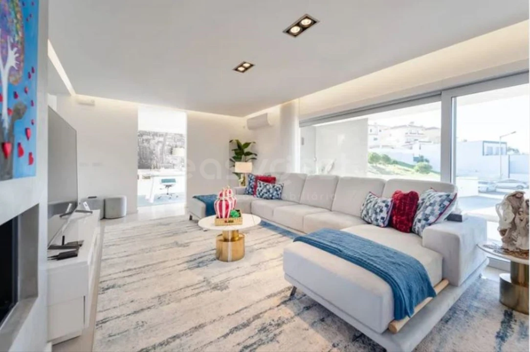 Moradia T4 para Venda em Nazare Foto 2