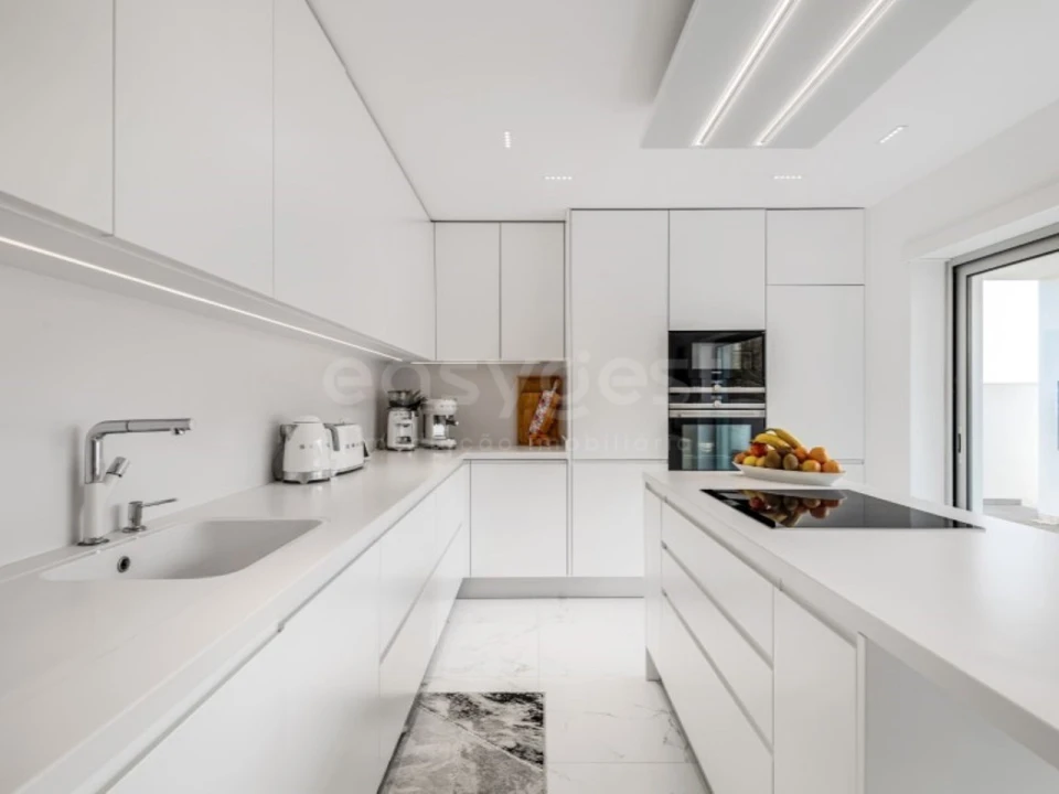 Moradia T4 para Venda em Nazare Foto 5