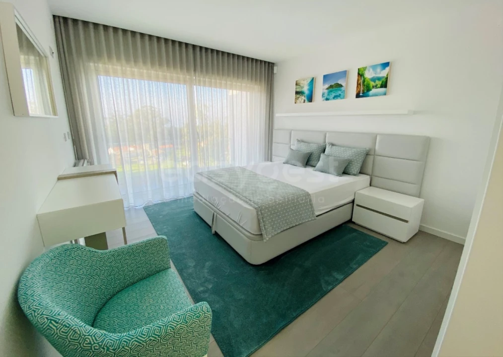 Moradia T4 para Venda em Nazare Foto 13