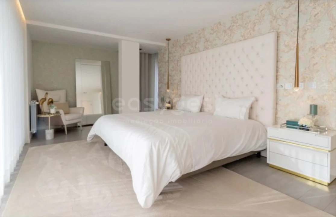 Moradia T4 para Venda em Nazare Foto 14