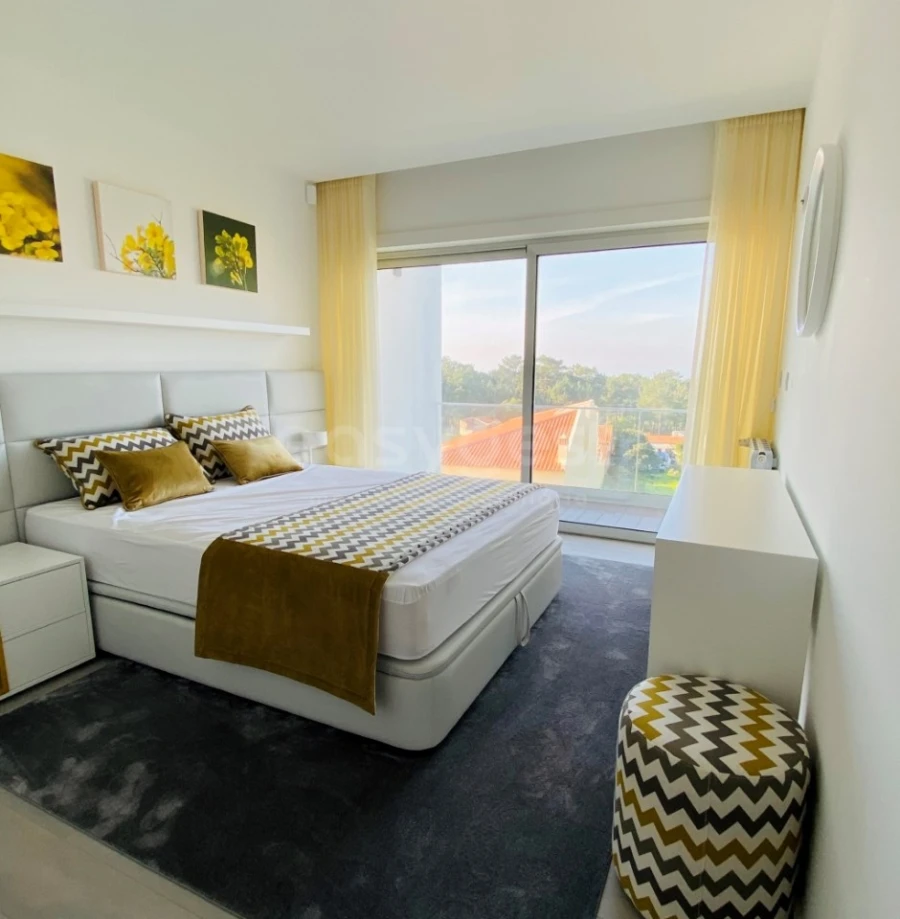 Moradia T4 para Venda em Nazare Foto 12