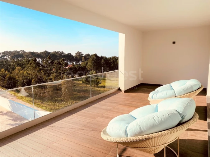 Moradia T4 para Venda em Nazare Foto 15