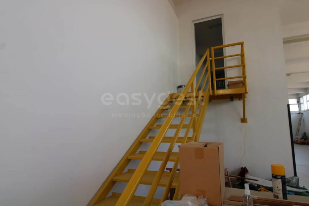 Armazém para Arrendamento em Alhandra, São João dos Montes e Calhandriz Foto 3