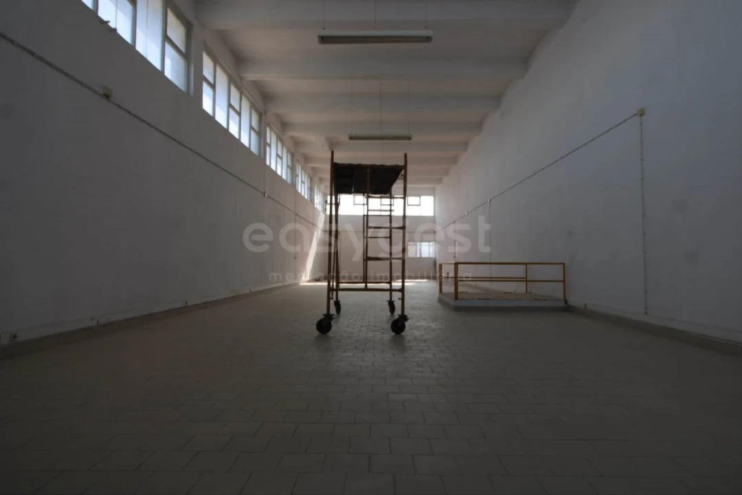 Armazém para Arrendamento em Alhandra, São João dos Montes e Calhandriz Foto 9