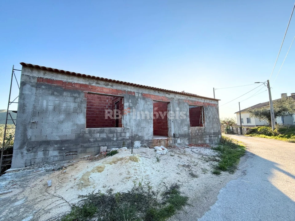 Moradia T3 para Venda em Olalhas Foto 28