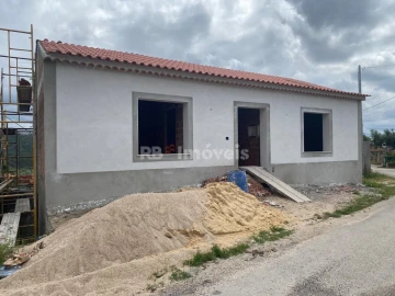 Moradia T3 para Venda em Olalhas