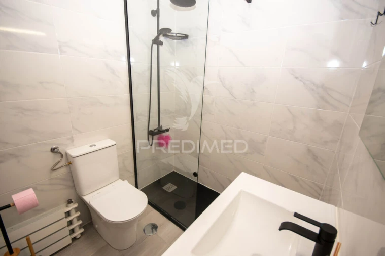 Moradia T3 para Venda em Freixo de Numão Foto 7