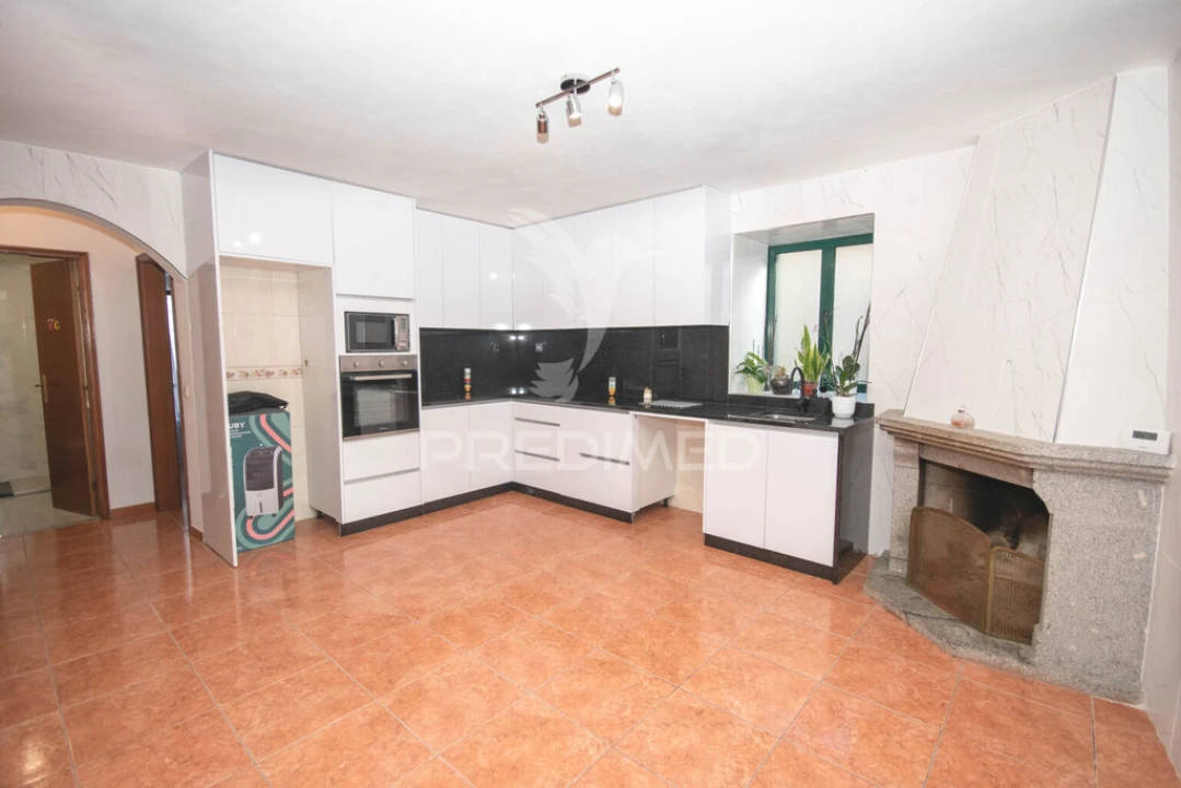 Moradia T3 para Venda em Freixo de Numão Foto 4