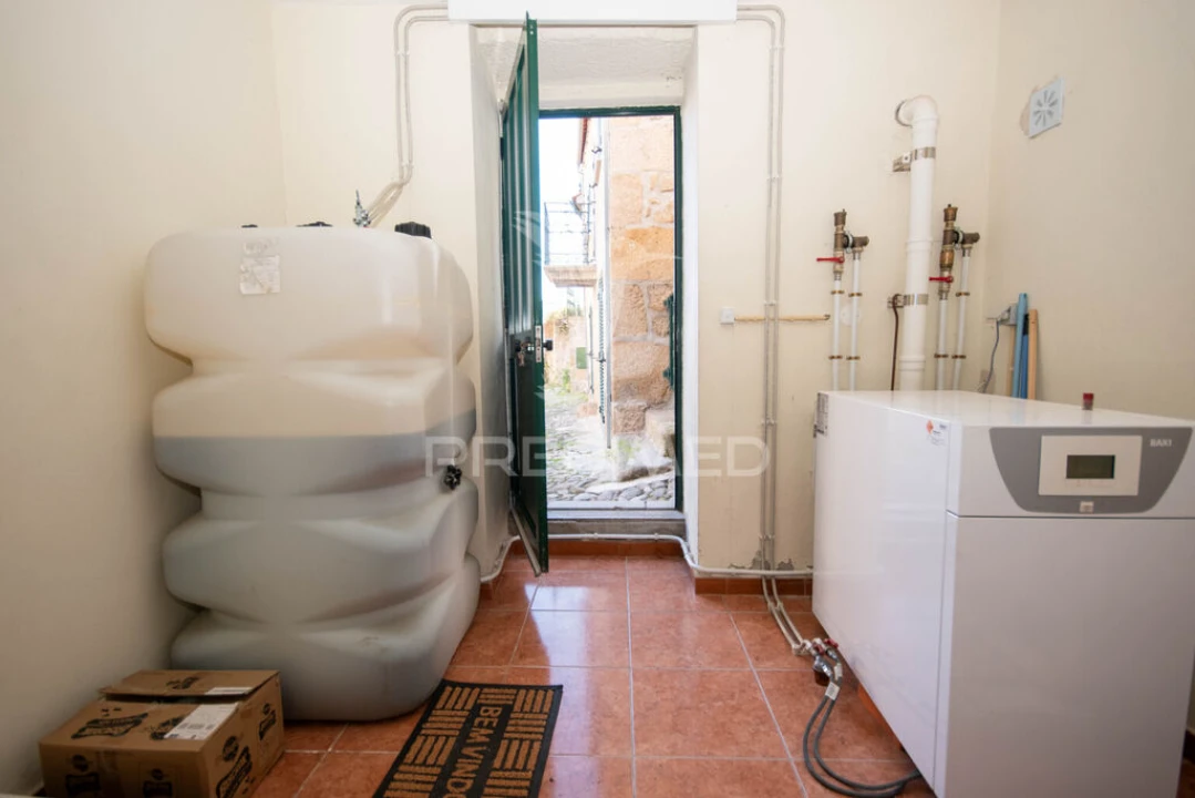 Moradia T3 para Venda em Freixo de Numão Foto 15