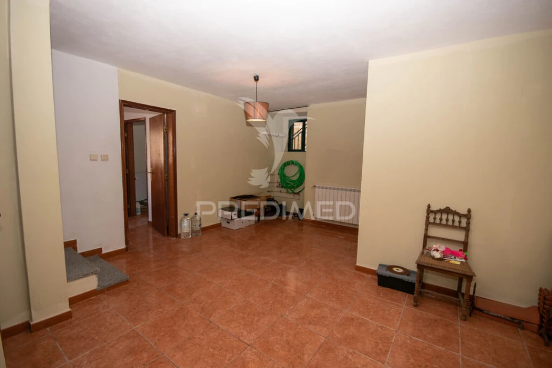 Moradia T3 para Venda em Freixo de Numão Foto 16