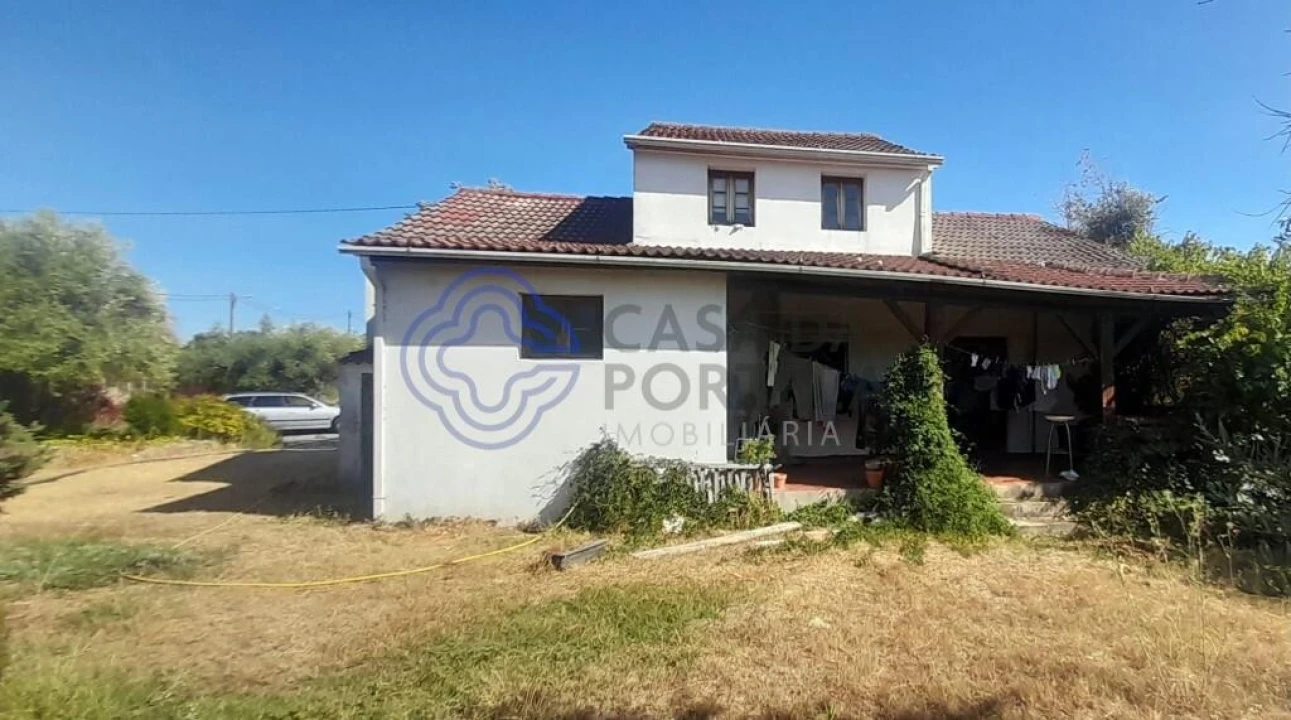 Moradia T4 para Venda em Três Povos Foto 3