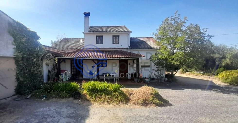 Moradia T4 para Venda em Três Povos Foto 1