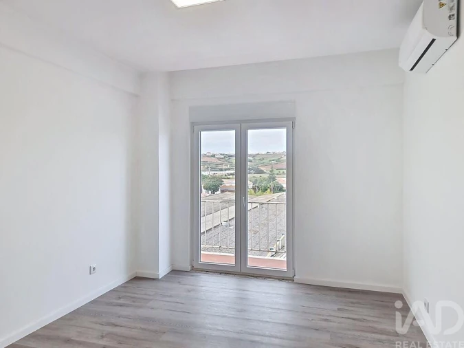 Apartamento T2 para Venda em Lourinhã e Atalaia Foto 16