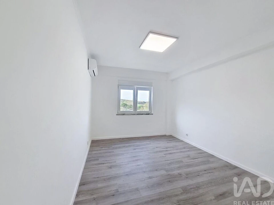 Apartamento T2 para Venda em Lourinhã e Atalaia Foto 23