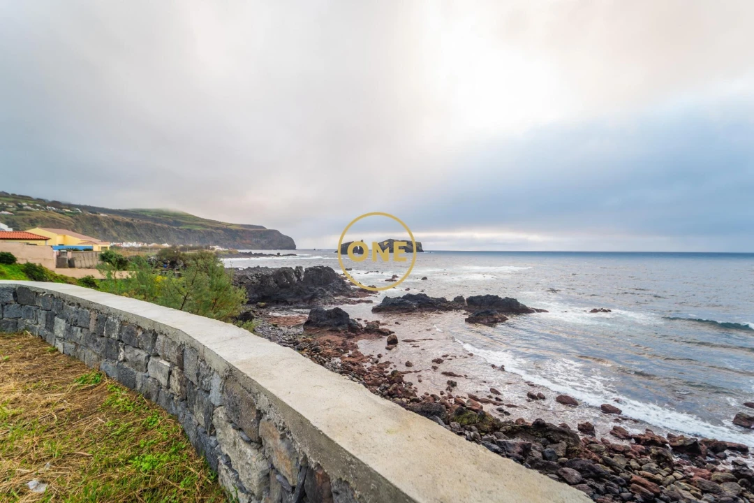 Moradia T2 para Venda em Mosteiros Foto 21