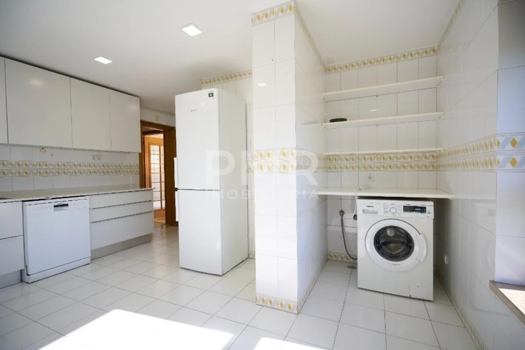 Apartamento T3 para Arrendamento em Santa Clara Foto 10