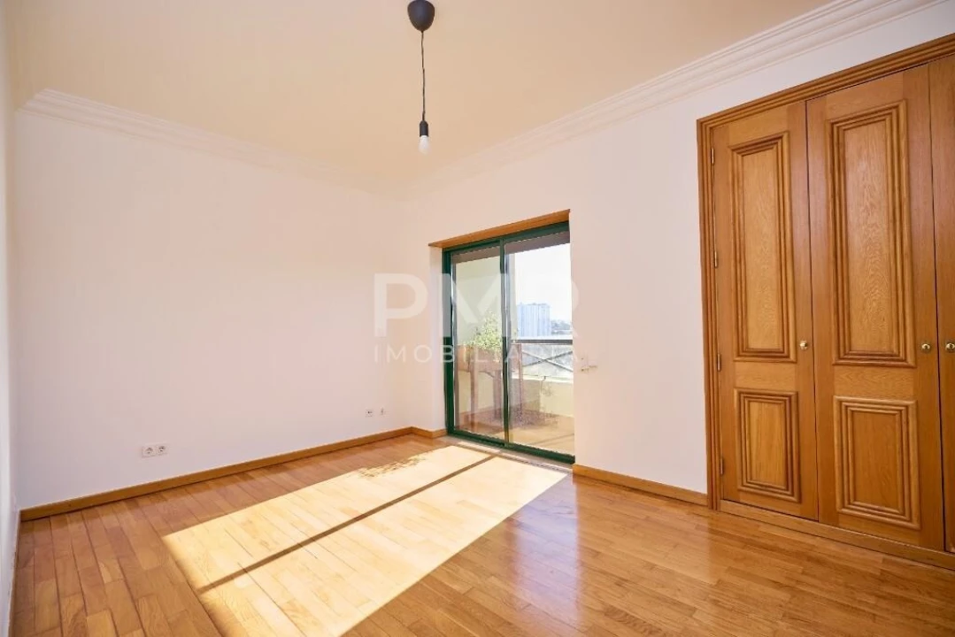 Apartamento T3 para Arrendamento em Santa Clara Foto 8