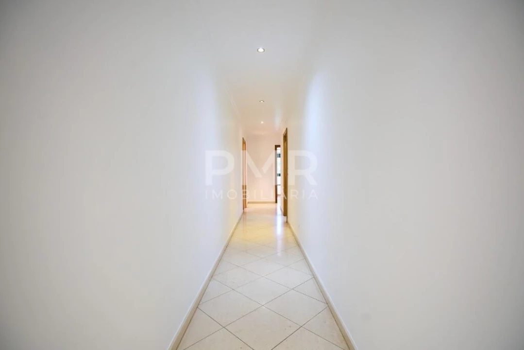Apartamento T3 para Arrendamento em Santa Clara Foto 14