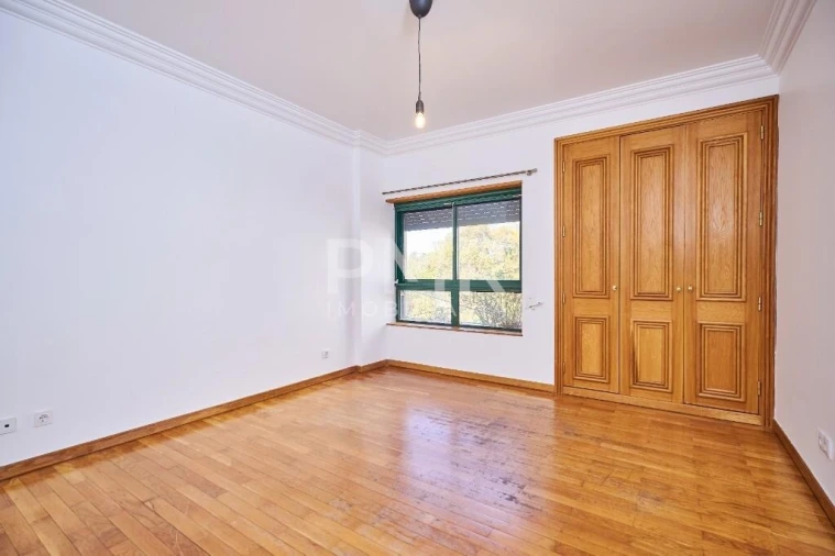 Apartamento T3 para Arrendamento em Santa Clara Foto 5