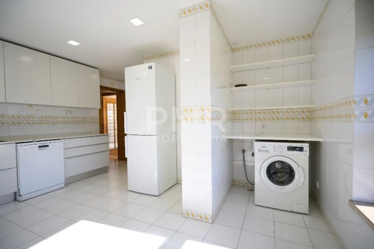Apartamento T3 para Arrendamento em Santa Clara Foto 10