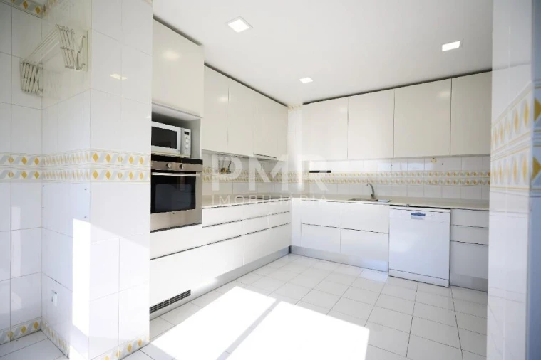 Apartamento T3 para Arrendamento em Santa Clara Foto 15