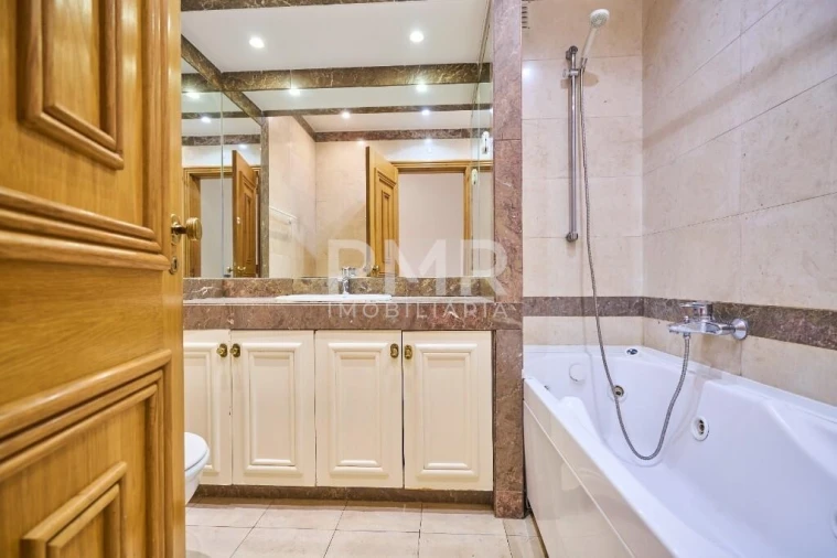 Apartamento T3 para Arrendamento em Santa Clara Foto 11