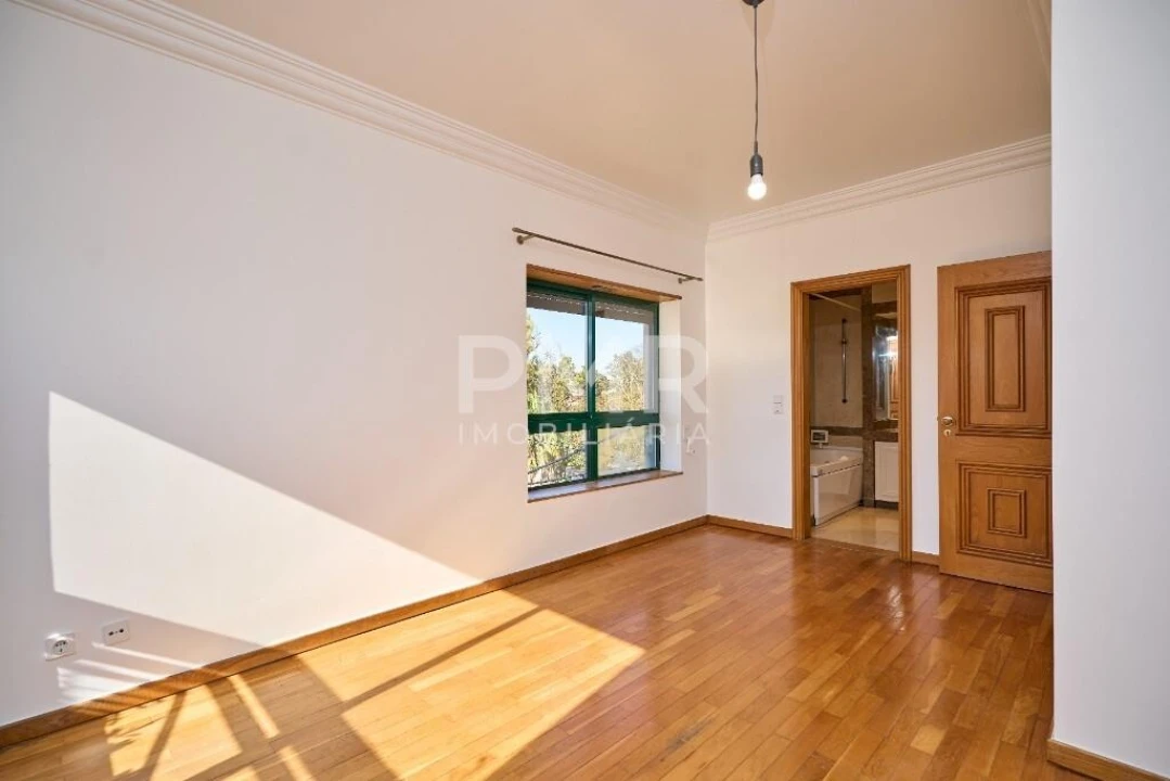 Apartamento T3 para Arrendamento em Santa Clara Foto 7