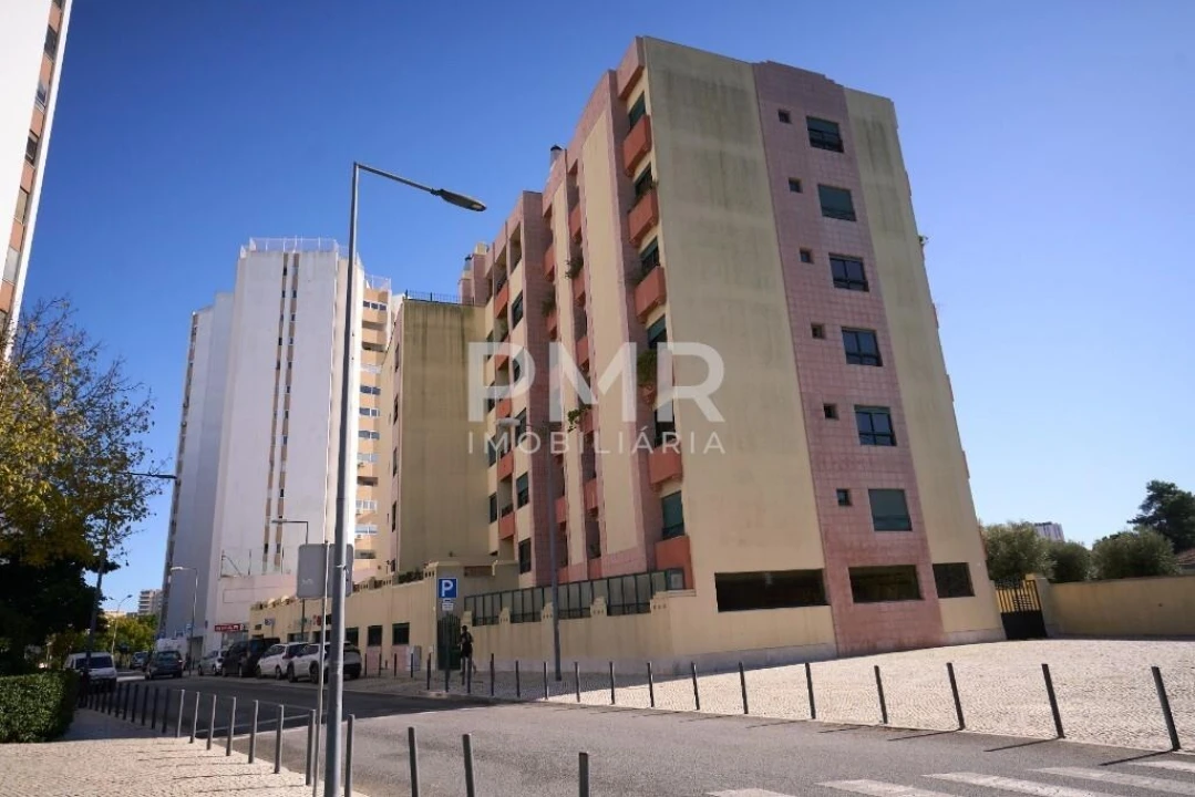 Apartamento T3 para Arrendamento em Santa Clara Foto 23