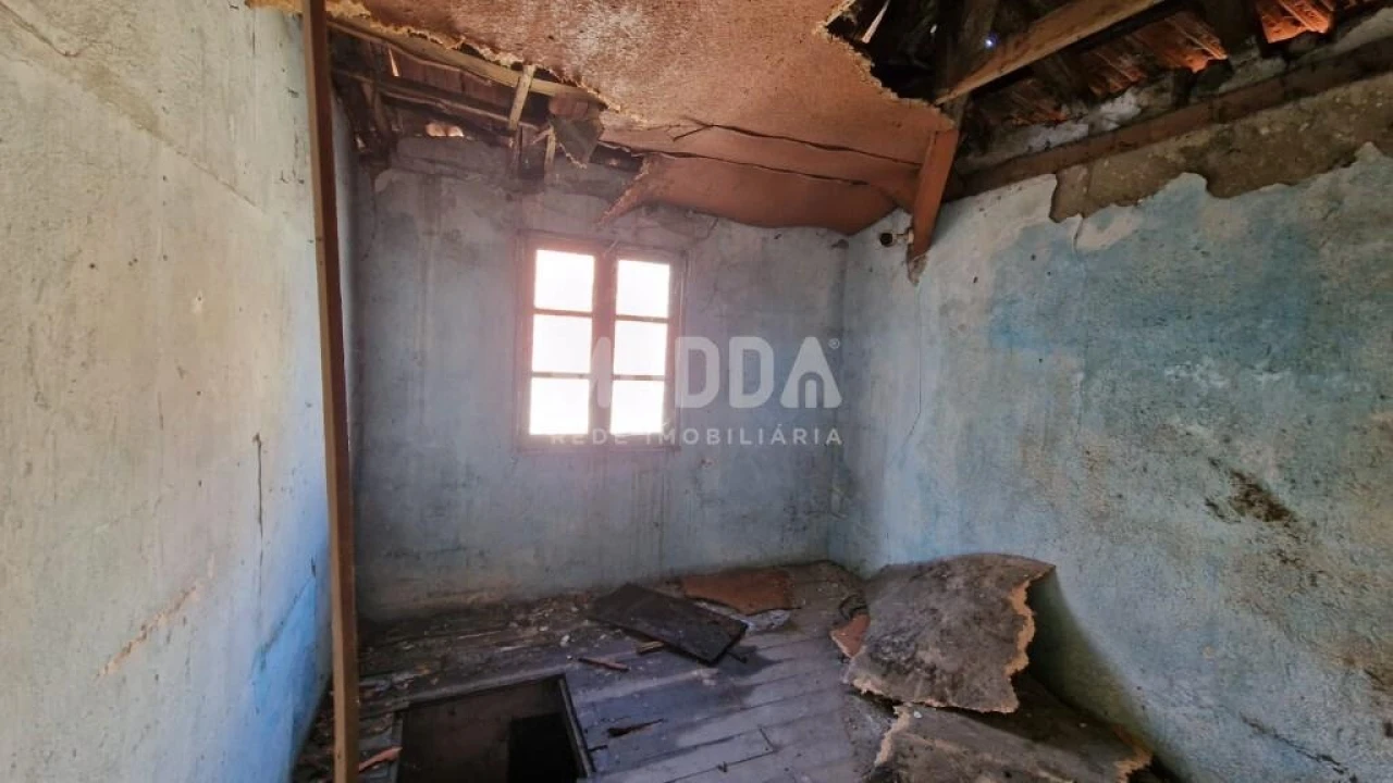 Moradia T3 para Venda em Sé, Santa Maria e Meixedo Foto 7