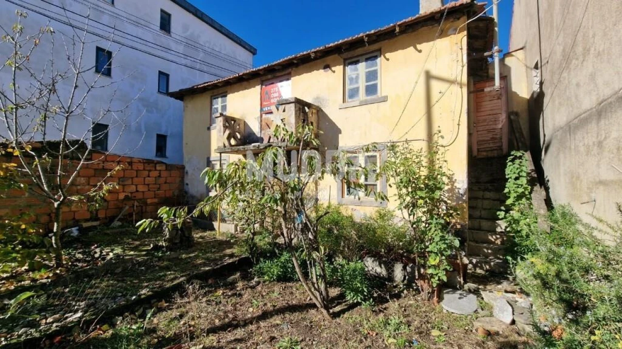 Moradia T3 para Venda em Sé, Santa Maria e Meixedo Foto 2