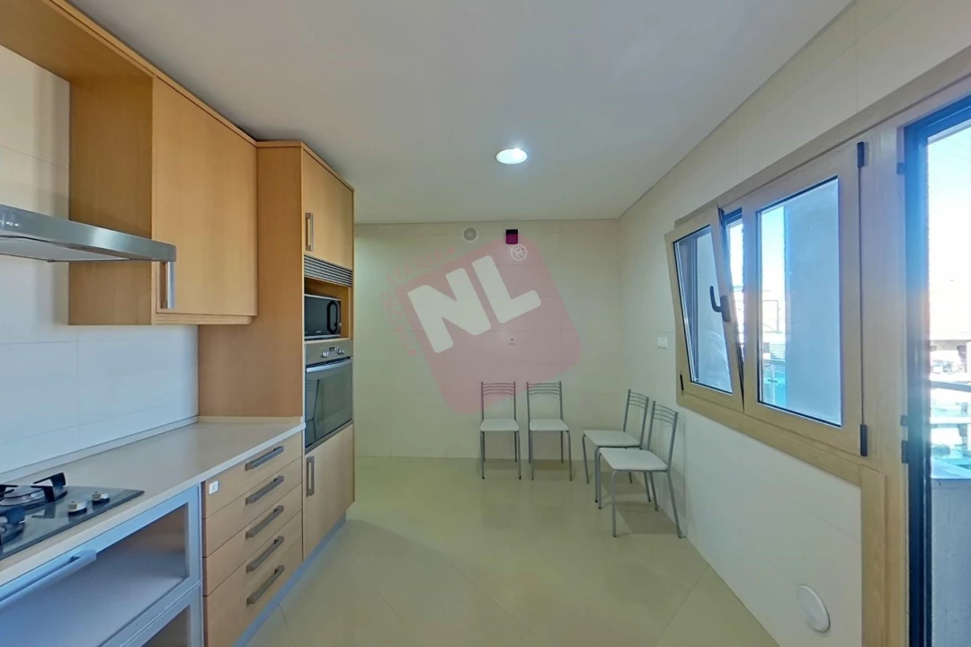 Apartamento T3 para Arrendamento em Odivelas Foto 8
