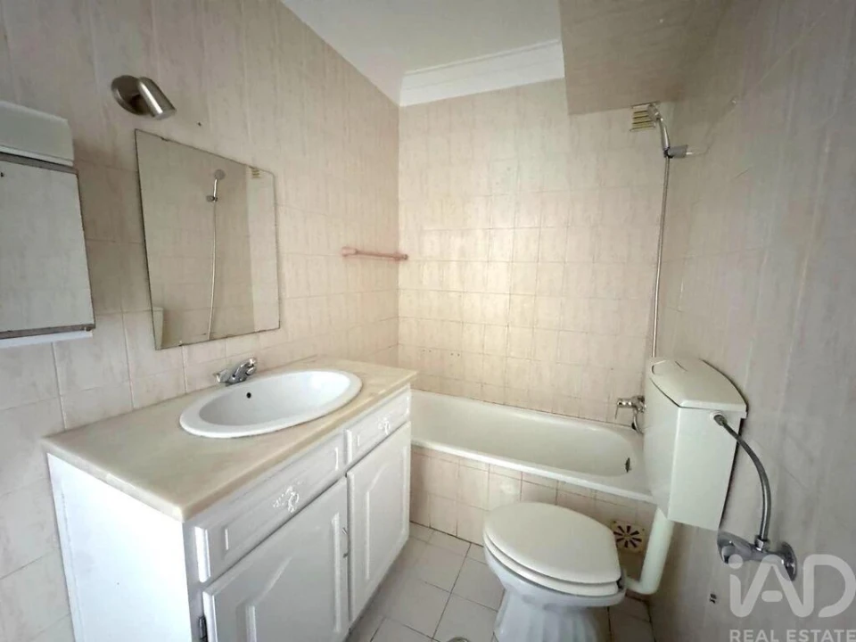 Apartamento T1 para Venda em Santa Maria e São Miguel, São Martinho, São Pedro Penaferrim Foto 10