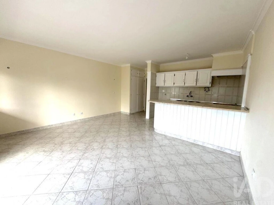 Apartamento T1 para Venda em Santa Maria e São Miguel, São Martinho, São Pedro Penaferrim Foto 4
