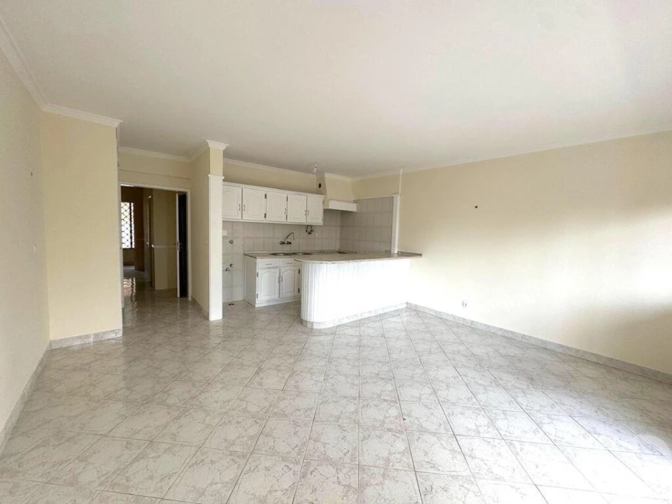 Apartamento T1 para Venda em Santa Maria e São Miguel, São Martinho, São Pedro Penaferrim Foto 5