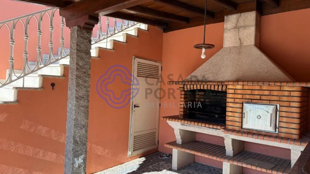 Moradia T3 para Venda em Nine Foto 27