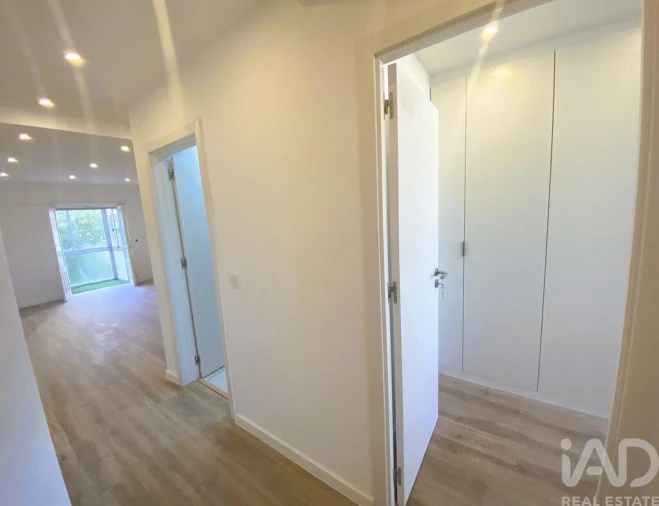 Apartamento T2 para Venda em Santa Iria de Azoia, São João da Talha e Bobadela Foto 14